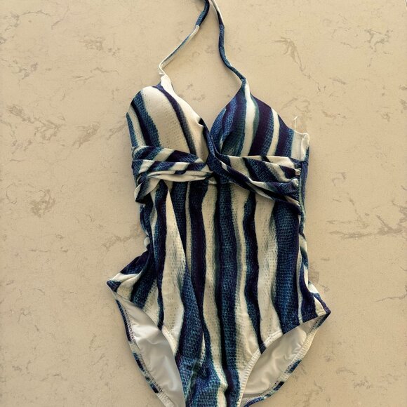 Vix One Piece Swimsuit - Size Small - NWT - Picture 3 of 9